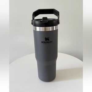 Stanley Ice Flow Tumbler 30oz Colors Gray and Black.